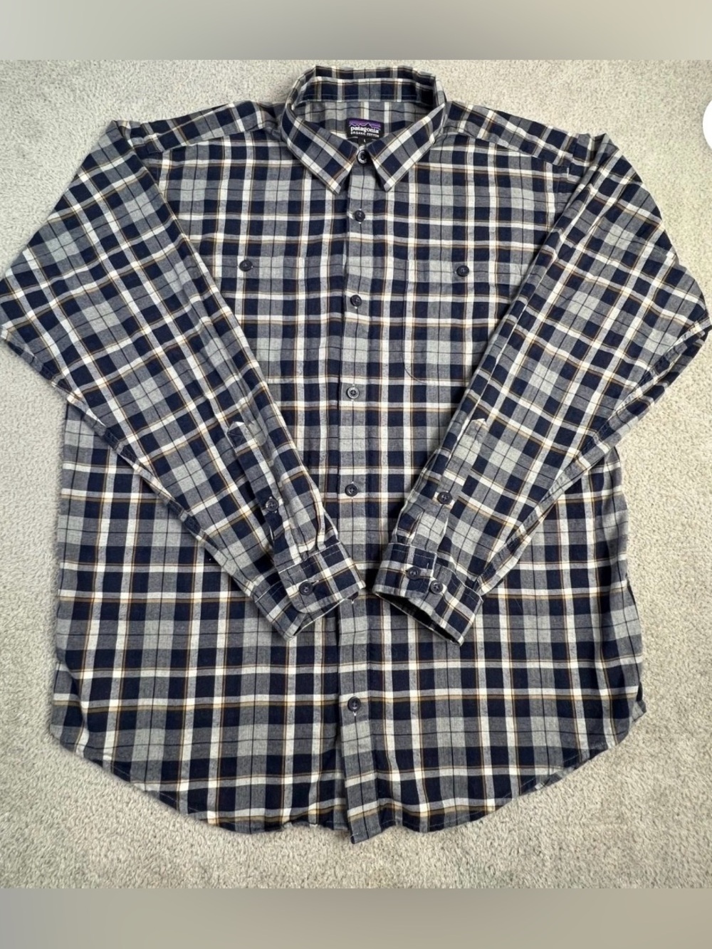Patagonia Men's Button Down Shirt 100% Organic Cotton